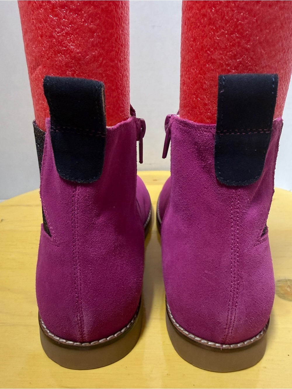 Mini Boden Girls Pink Suede Chelsea Ankle Boots Sparkle Glitter Star Size 35 - Picture 4 of 12